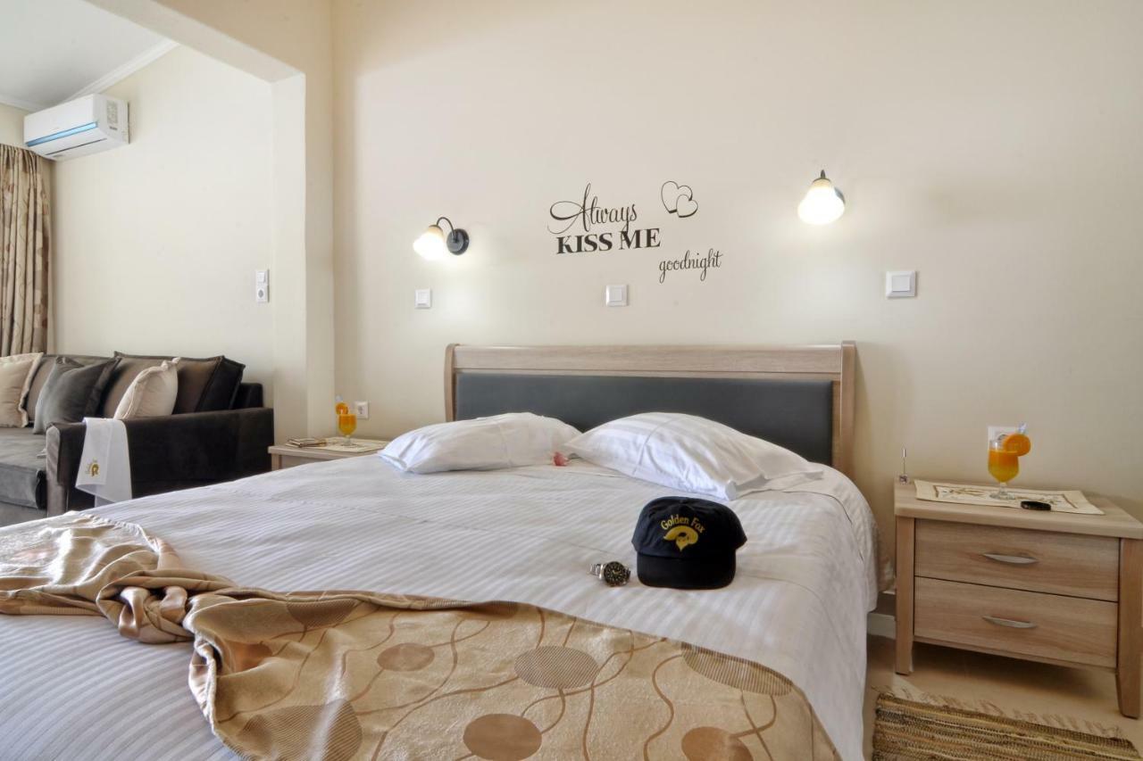 Golden Fox Studios And Suites Lákones 외부 사진